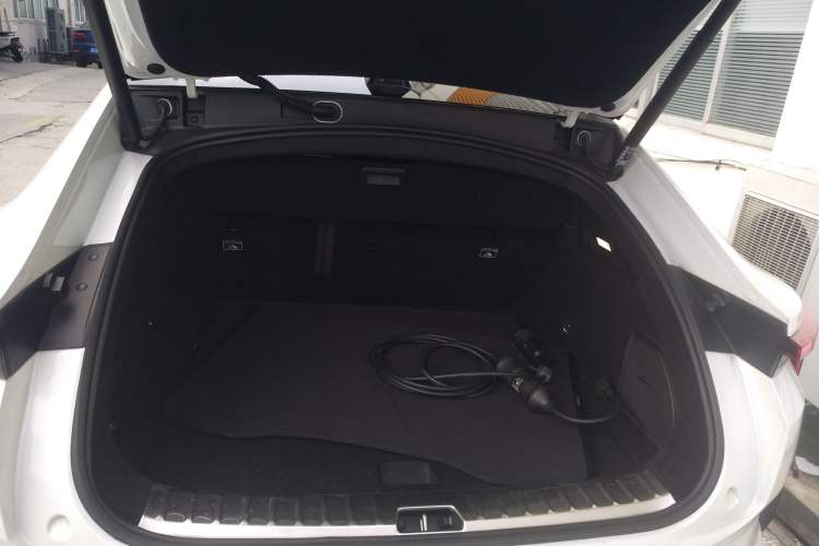 Used Polestar 4 2024 Dual-Motor Long-Range PLUS Dual-Star Connectivity Edition Trunk