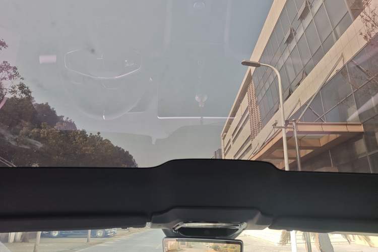 Used Polestar 4 2024 Single-Motor Standard Range PLUS Dual-Star Connectivity Edition Headliner