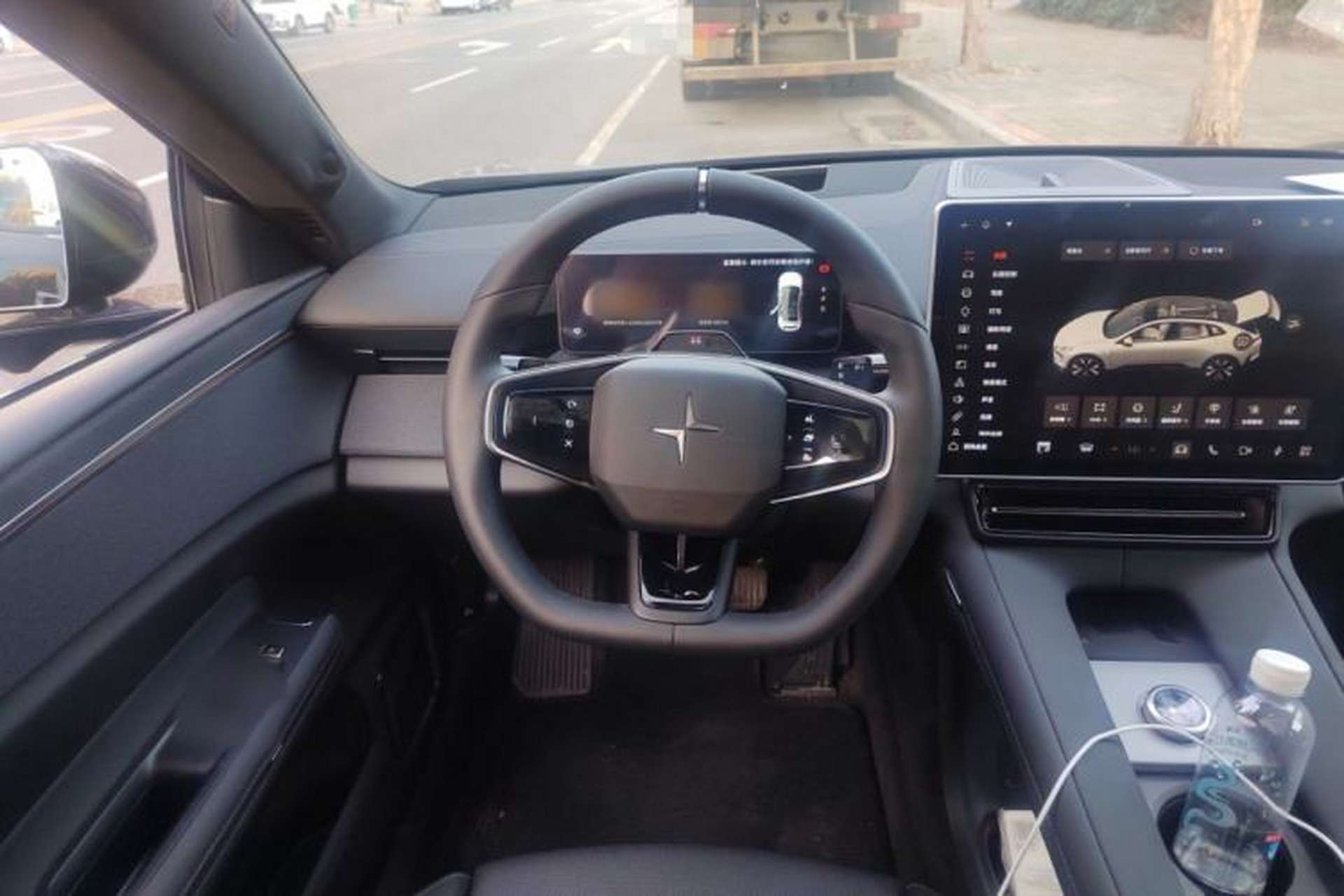 Used Polestar 4 2025 Performance Edition Steering Wheel