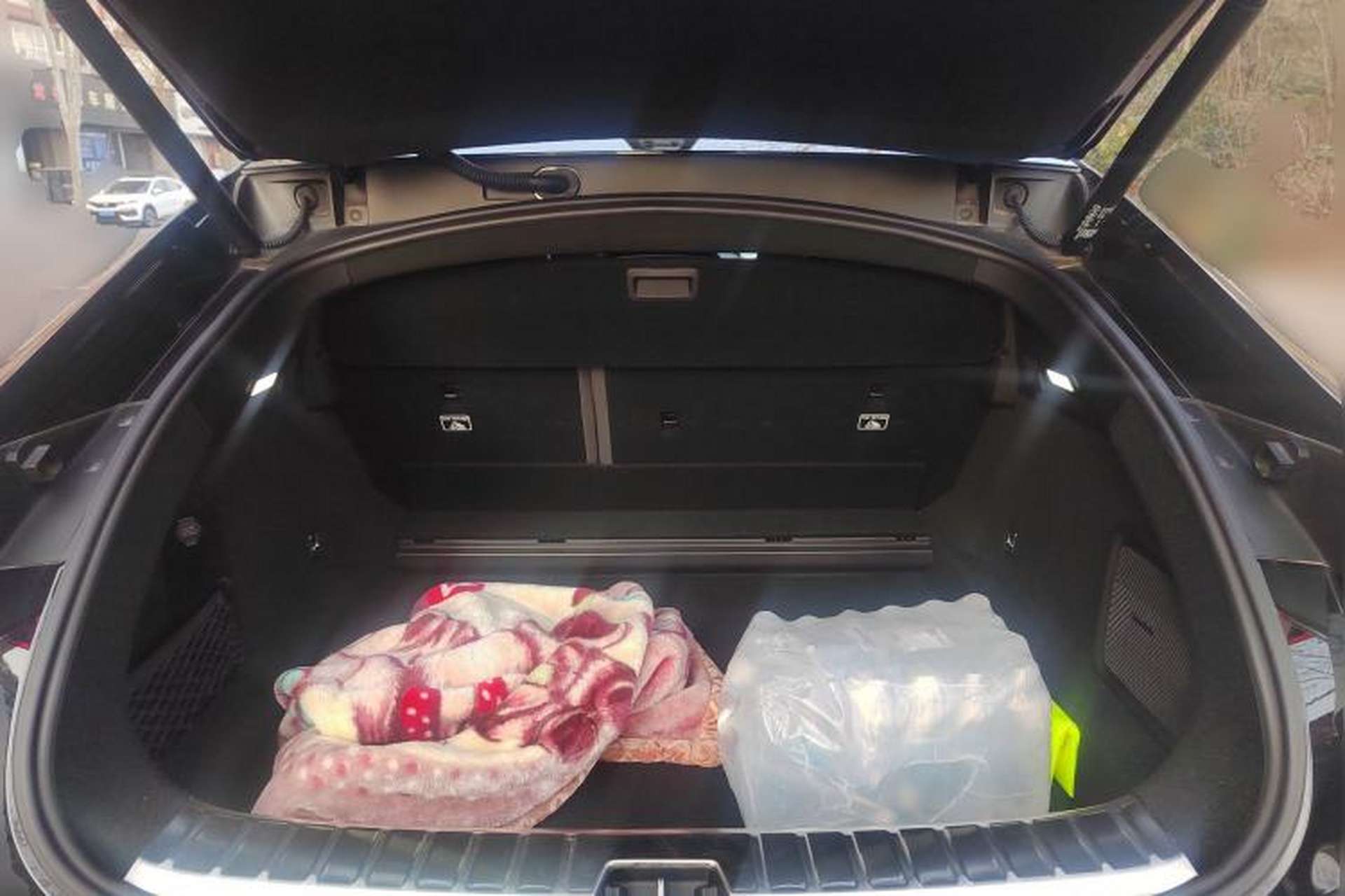 Used Polestar 4 2025 Performance Edition Trunk