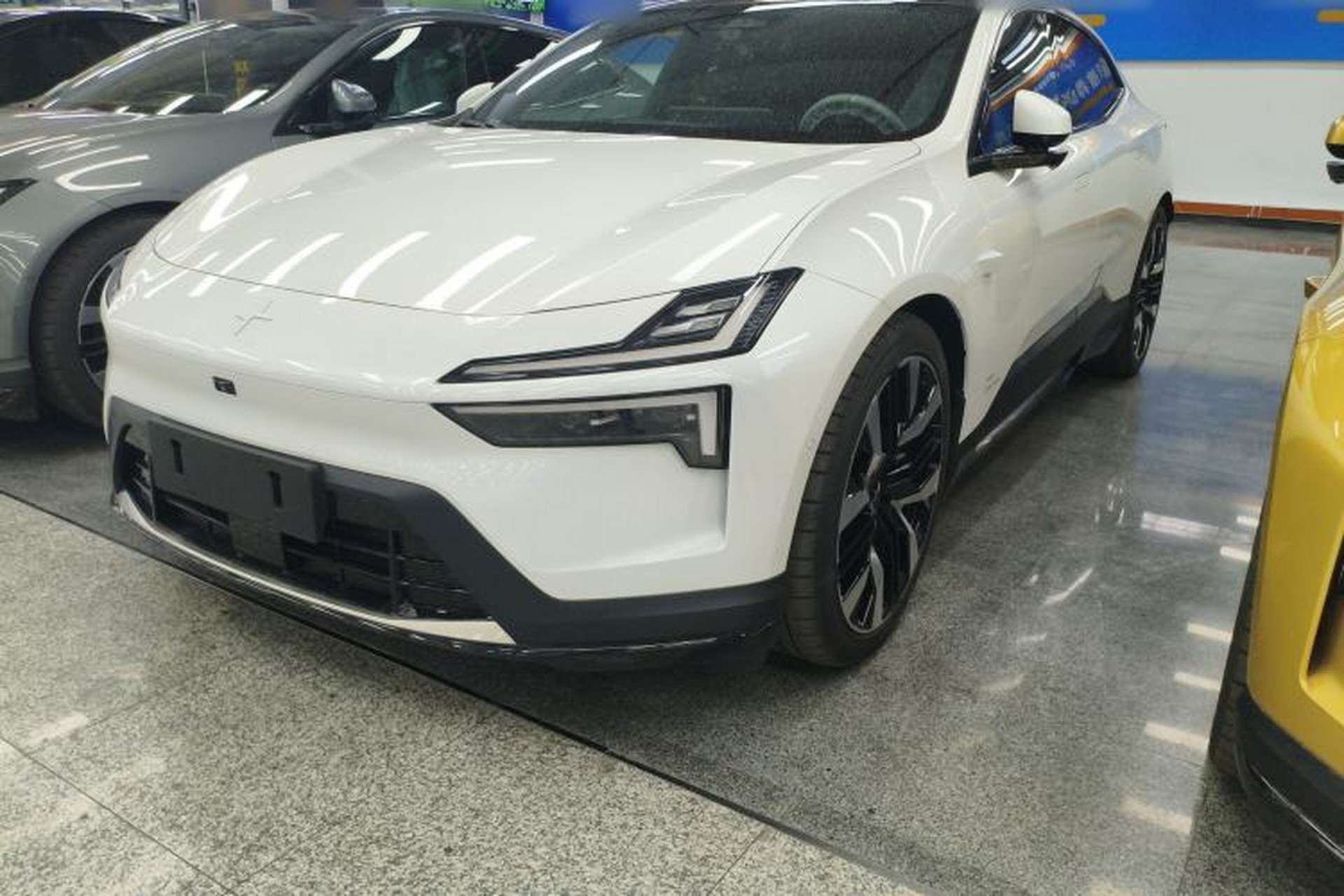 Used Polestar 4 2025 Performance Edition Front Left 45 Deg
