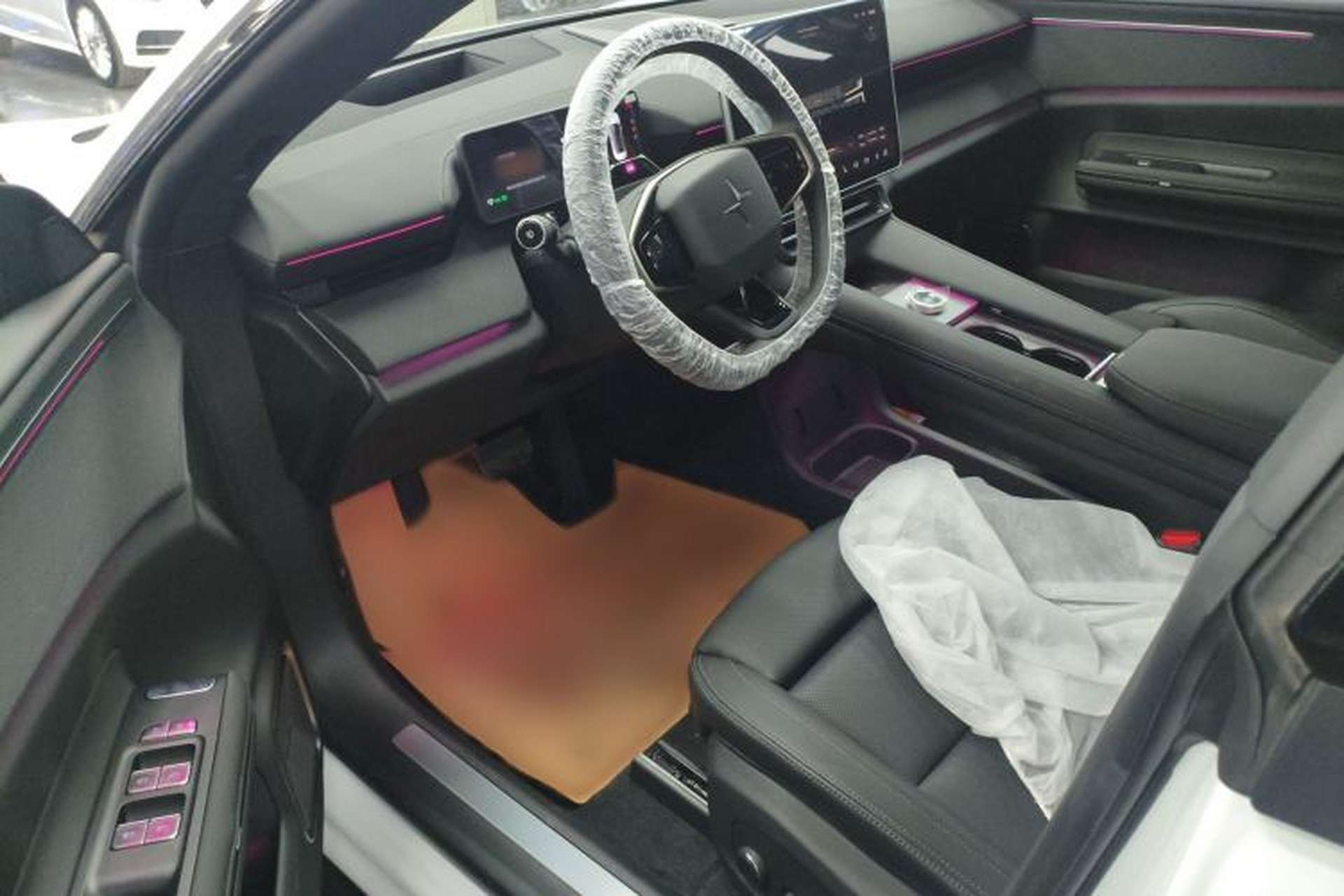 Used Polestar 4 2025 Performance Edition Interior 2