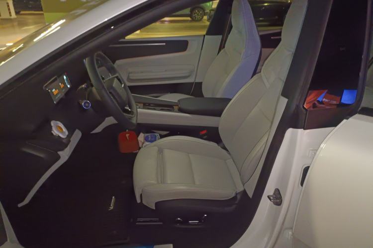 Used Polestar 4 2025 Luxury Edition Left Front Seat