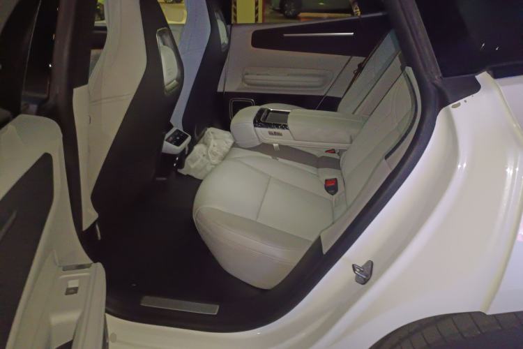 Used Polestar 4 2025 Luxury Edition Left Rear Seat