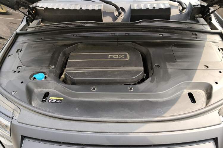 Used Polestones 01 2023 All-Purpose 7-Seater Version Engine Bay