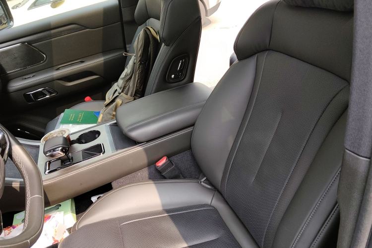 Used Polestones 01 2023 All-Purpose 7-Seater Version Left Front Seat