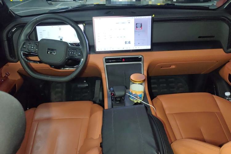 Used Polestones 01 2023 All-Purpose 7-Seater Version Center Console