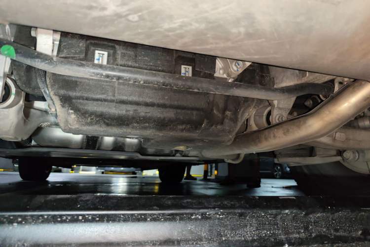Used Polestones 01 2023 All-Purpose 7-Seater Version Chassis Rear