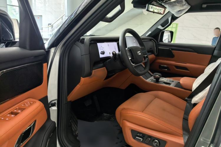 Used Polestones 01 2023 All-Purpose 7-Seater Version Interior 1
