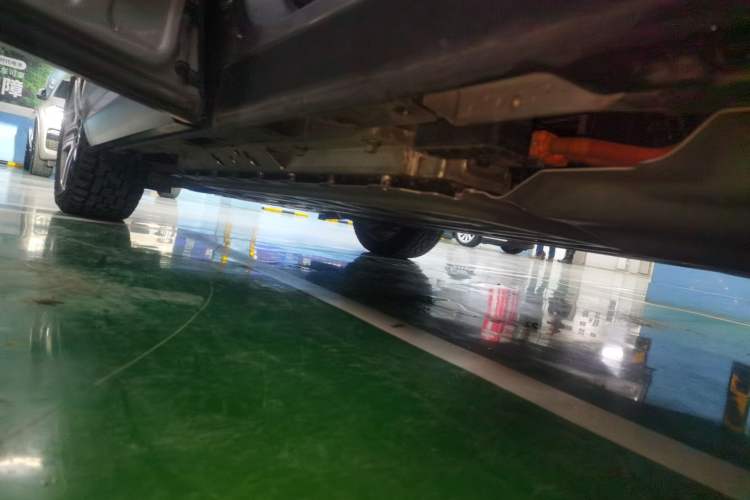 Used Polestones 01 2023 All-Purpose 7-Seater Version Left Side Sill