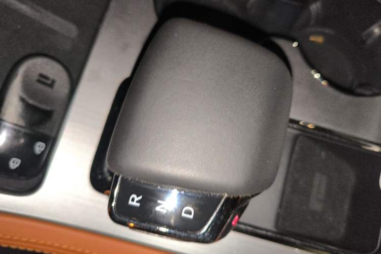 Used Polestones 01 2023 Deluxe 6-Seater Version Gear Lever