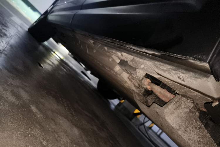 Used Polestones 01 2023 All-Purpose 7-Seater Version Chassis Rear Left