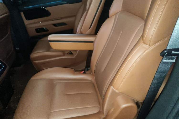 Used Polestones 01 2023 All-Purpose 7-Seater Version Left Rear Seat