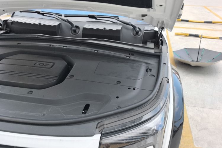 Used Polestones 01 2023 All-Purpose 7-Seater Version Engine Bay Left