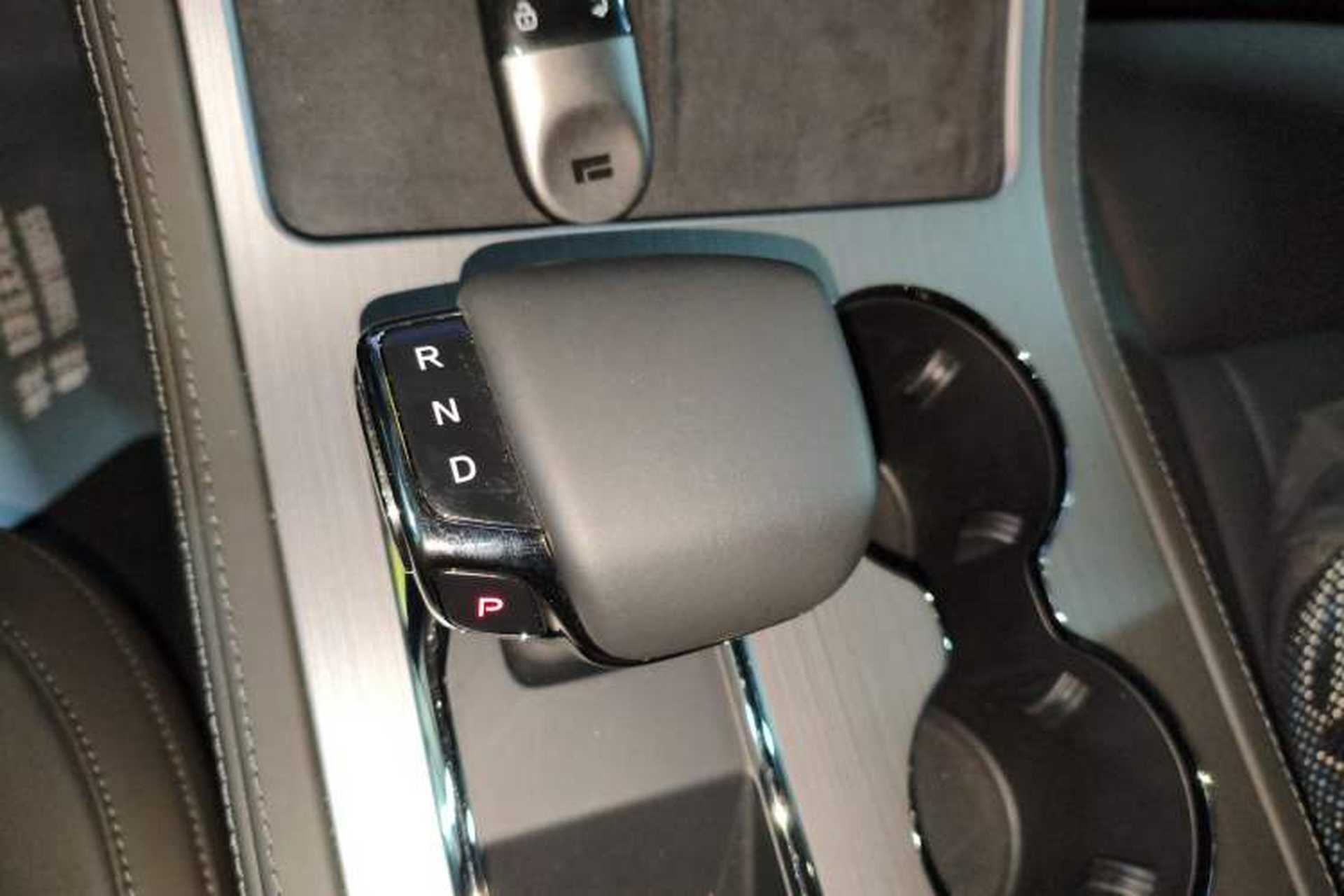 Used Polestones 01 2023 All-Purpose 7-Seater Version Gear Lever