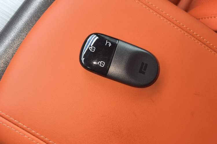 Used Polestones 01 2023 All-Purpose 7-Seater Version Vehicle Key