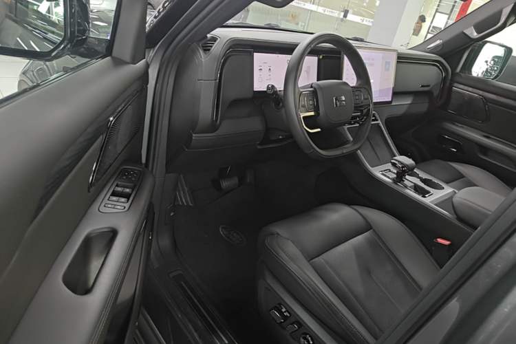 Used Polestones 01 2024 Deluxe 6-Seater Standard Range Version Driver Seat