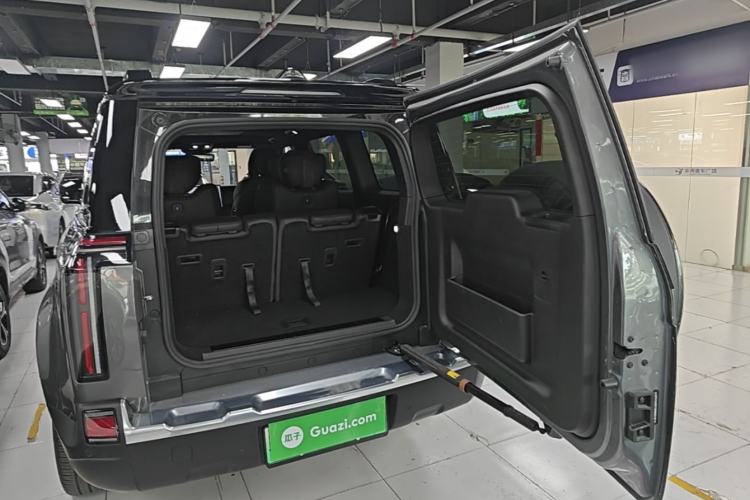 Used Polestones 01 2024 Deluxe 6-Seater Standard Range Version Trunk