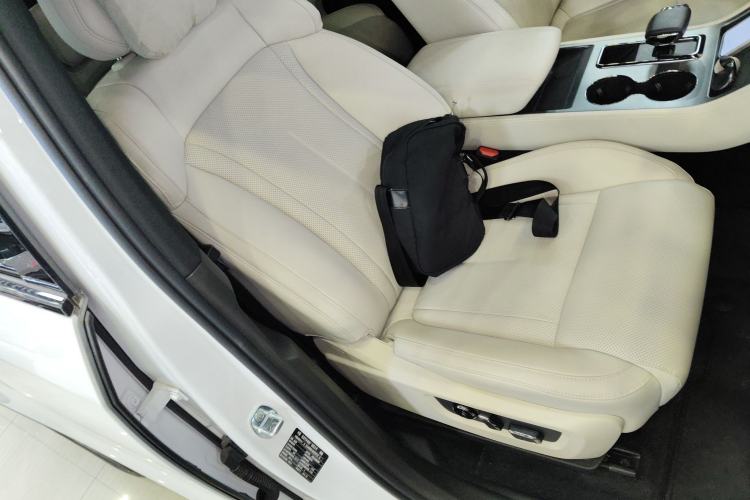 Used Polestones 01 2024 Deluxe 6-Seater Standard Range Version Right Front Seat