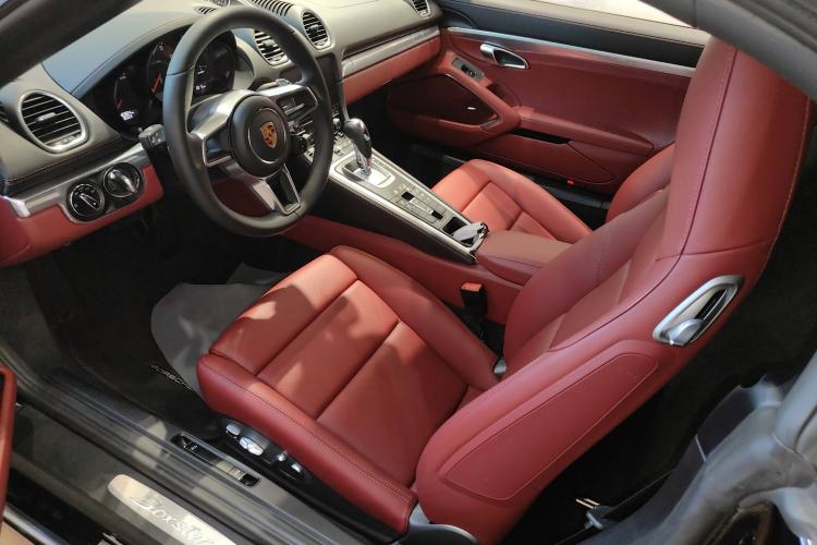 Used Porsche 718 2022 Boxster 2.0T Left Front Seat