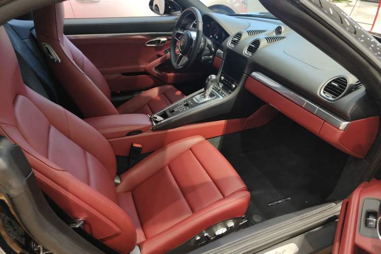 Used Porsche 718 2022 Boxster 2.0T Right Front Seat