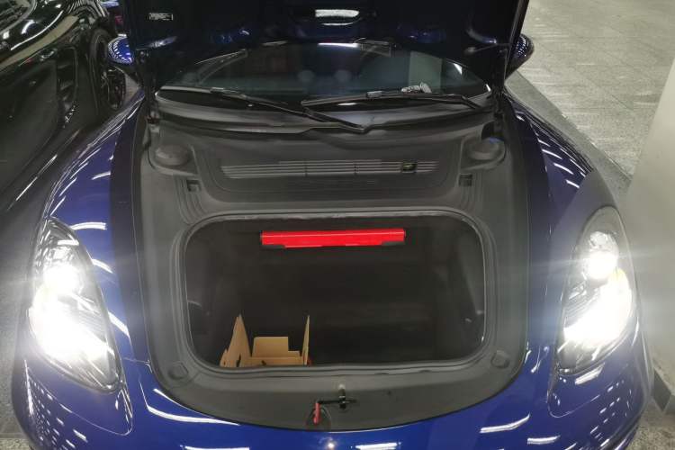 Used Porsche 718 2020 Cayman 2.0T Engine Bay