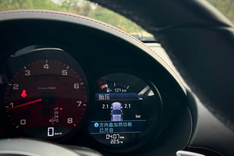 Used Porsche 718 2020 Cayman 2.0T Interior 8