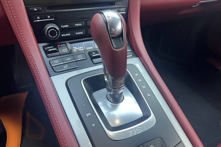 Used Porsche 718 2016 Cayman 2.0T Interior 4