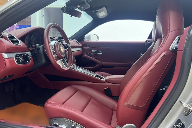 Used Porsche 718 2016 Cayman 2.0T Interior 5