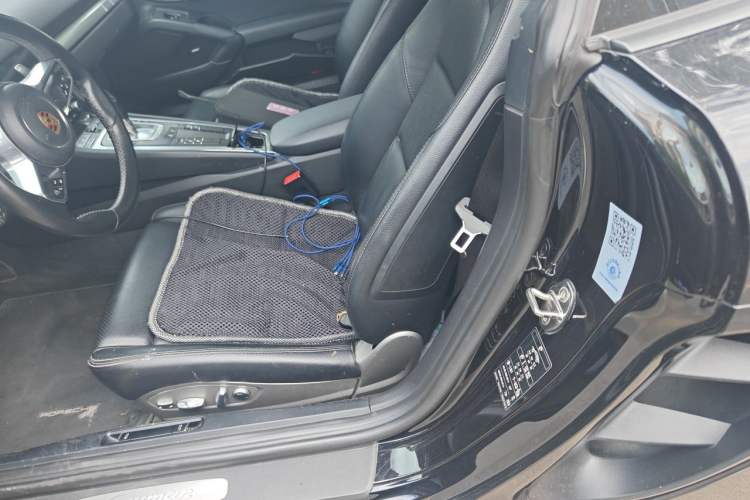 Used Porsche 718 2016 Cayman 2.0T Left Rear Seat