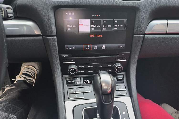 Used Porsche 718 2016 Cayman 2.0T Audio And AC Panel