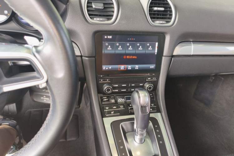 Used Porsche 718 2016 Boxster 2.0T Audio And AC Panel