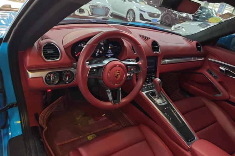 Used Porsche 718 2016 Cayman 2.0T Center Console