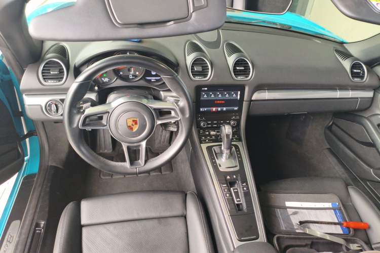 Used Porsche 718 2016 Boxster 2.0T Center Console