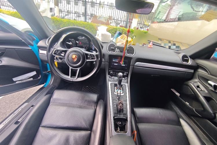 Used Porsche 718 2016 Cayman 2.0T Center Console
