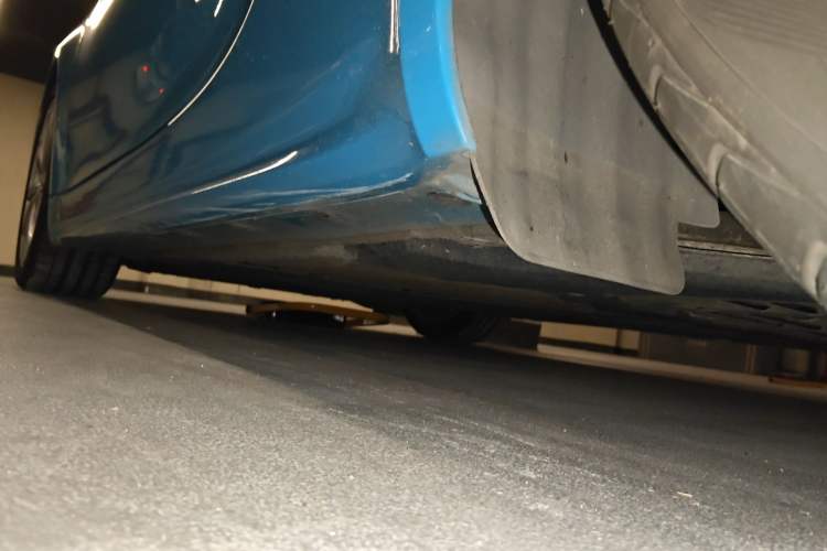 Used Porsche 718 2016 Cayman 2.0T Chassis Rear Left