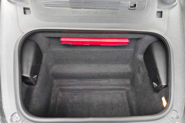 Used Porsche 718 2016 Cayman 2.0T Engine Bay