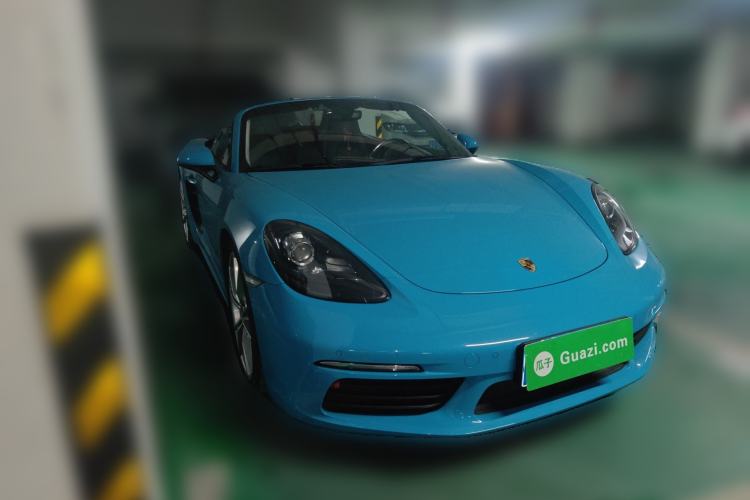 Used Porsche 718 2016 Boxster 2.0T Front Right 45 Deg