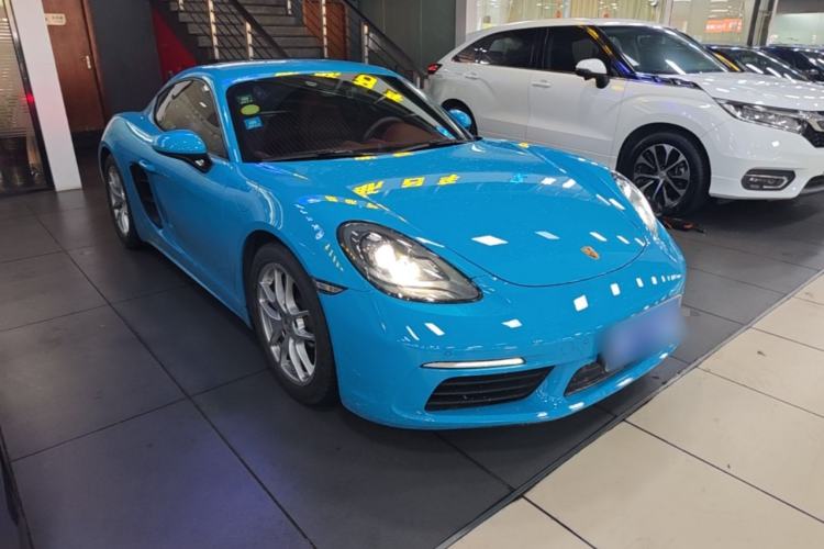 Used Porsche 718 2016 Cayman 2.0T Front Right 45 Deg