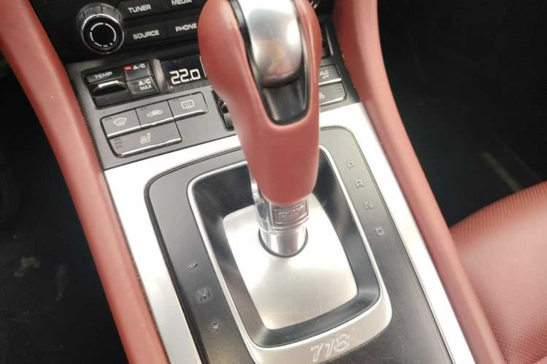 Used Porsche 718 2016 Boxster 2.0T Gear Lever
