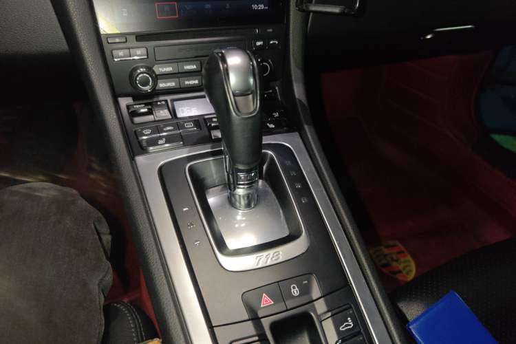 Used Porsche 718 2016 Boxster 2.0T Gear Lever