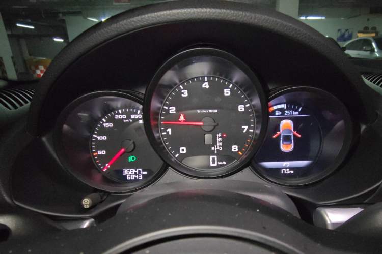 Used Porsche 718 2016 Boxster 2.0T Instrument Cluster