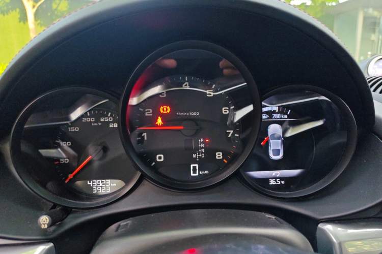 Used Porsche 718 2016 Cayman 2.0T Instrument Cluster