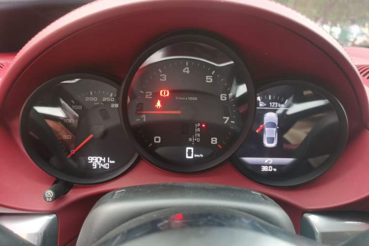 Used Porsche 718 2016 Cayman 2.0T Instrument Cluster