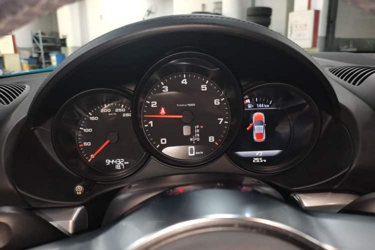 Used Porsche 718 2016 Cayman 2.0T Instrument Cluster