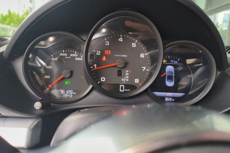 Used Porsche 718 2016 Boxster 2.0T Instrument Cluster