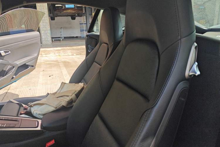 Used Porsche 718 2016 Cayman 2.0T Left Front Seat