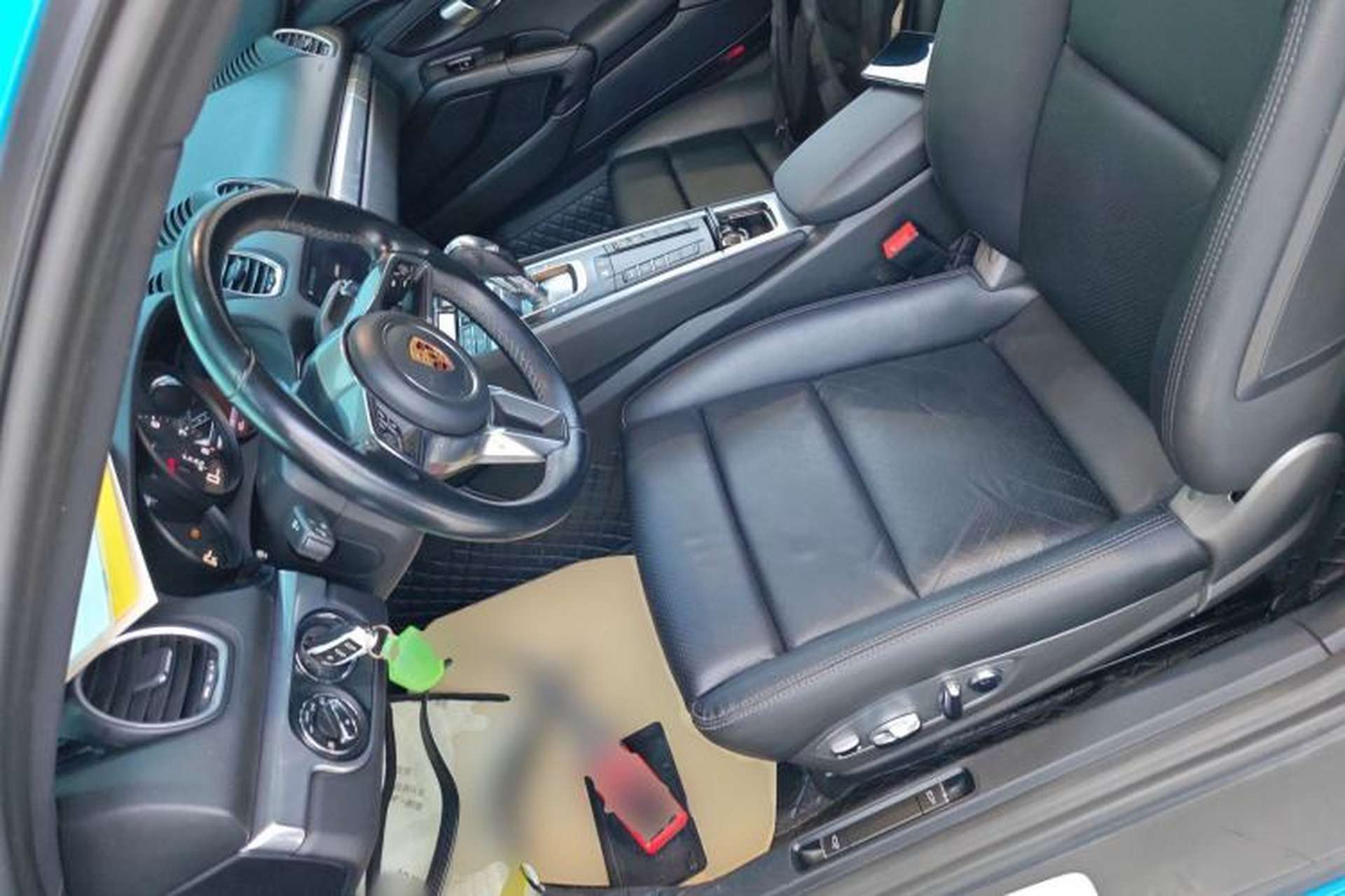 Used Porsche 718 2016 Cayman 2.0T Left Front Seat