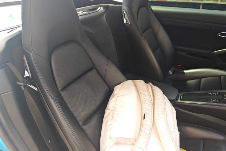Used Porsche 718 2016 Cayman 2.0T Left Rear Seat