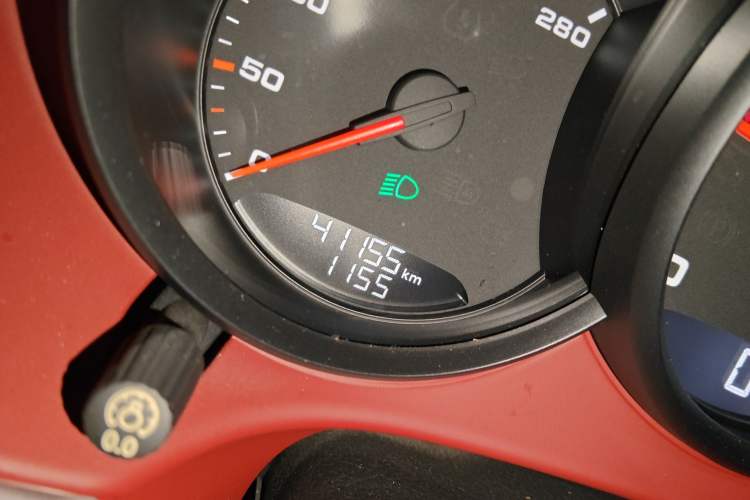Used Porsche 718 2016 Cayman 2.0T Odometer Close Up
